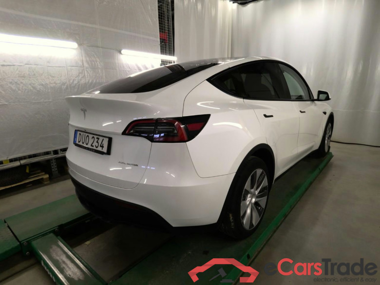 Model Y Long-Range AWD #4