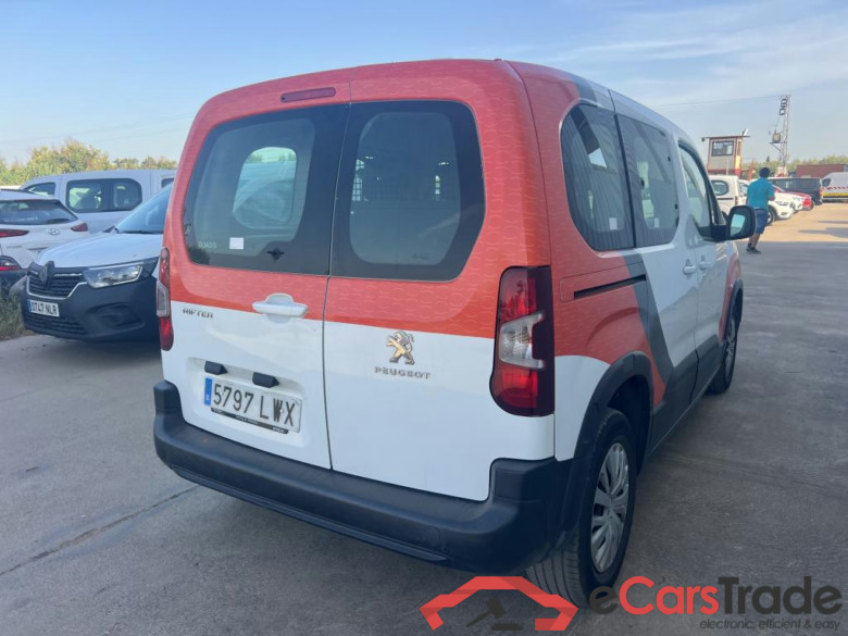 PEUGEOT Rifter / 2018 / 5P / combi Active Pack Busin. Standard BlueHDi 73kW (CM) #2