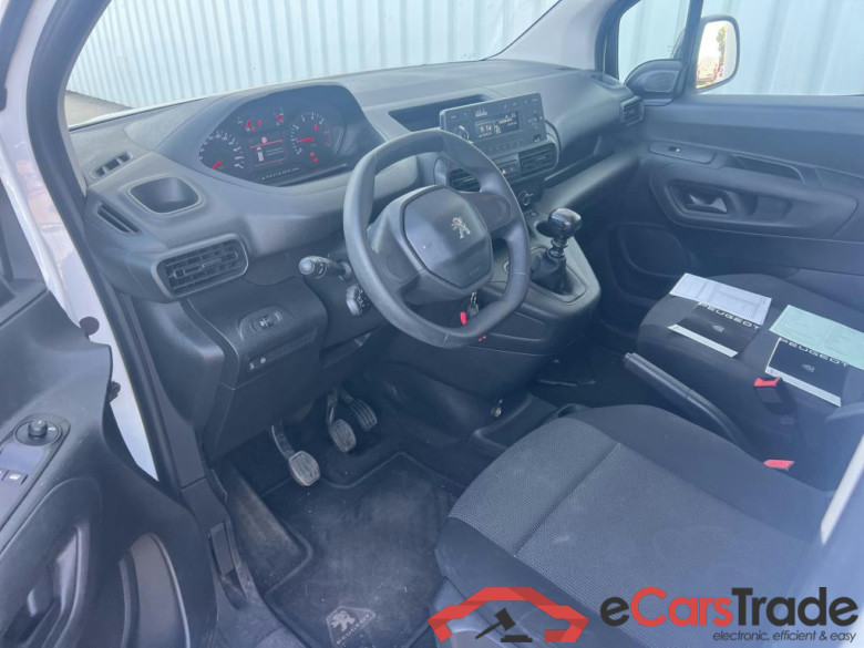 PEUGEOT Rifter / 2018 / 5P / combi Active Pack Busin. Standard BlueHDi 73kW (CM) #3