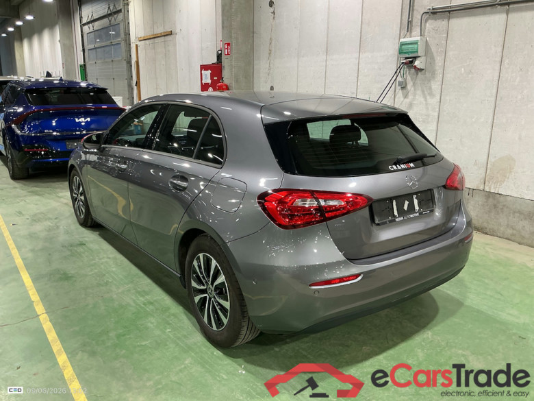 MERCEDES-BENZ A-CLASS 1.3 A 180 ESSENTIAL LINE DCT #3