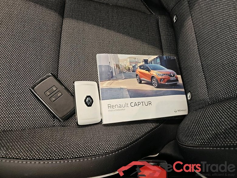 Renault Captur E-TECH Plug-in Hybrid 160 Intens 5d #4