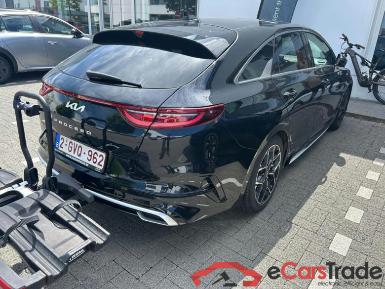 KIA Proceed - 2022 ProCeed 1.5 T-GDi GT-Line ISG DCT #2