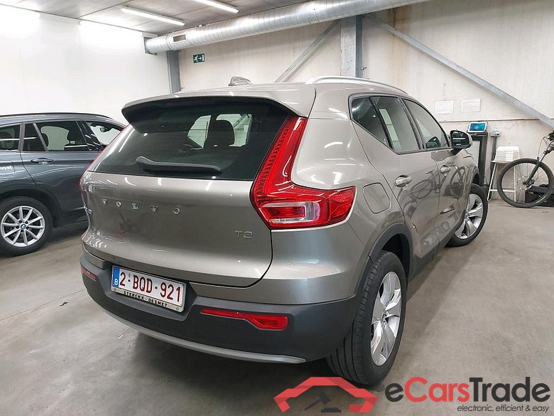 VOLVO - VOL XC40 T2 129PK Geartronic Momentum Pro & Park Assist Pack  * PETROL * #2