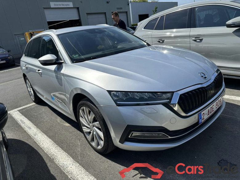SKODA Octavia Combi PHEV Octavia SW PHEV 1.4 TSI Clever DSG #2