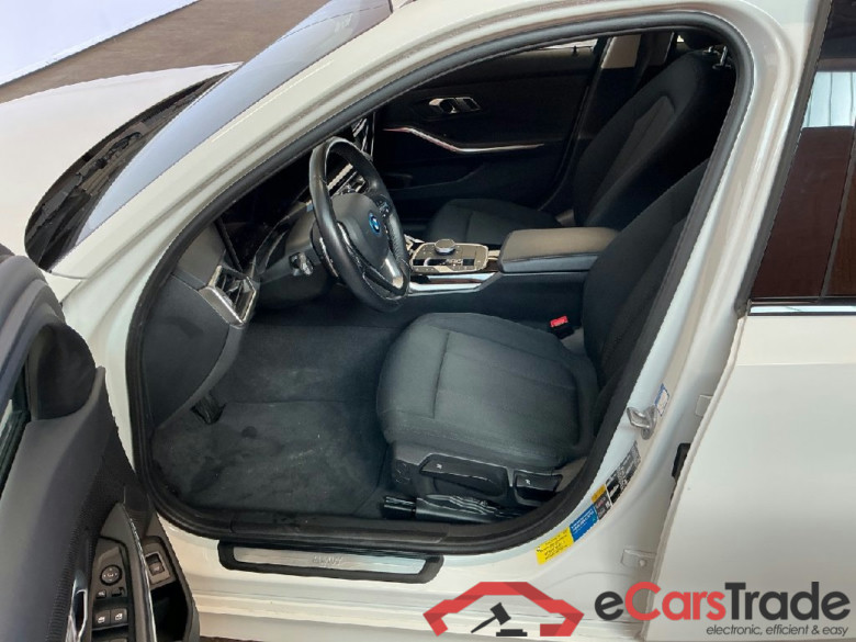 BMW 3er 320e Touring Aut. 5d 120kW #4
