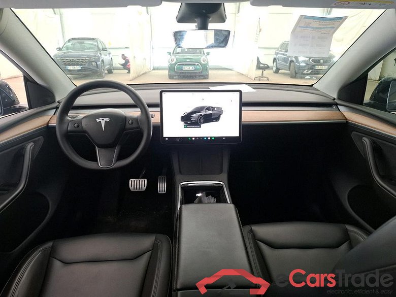 TESLA Model Y / 2020 / 5P / SUV Performance Dual Motor AWD #5
