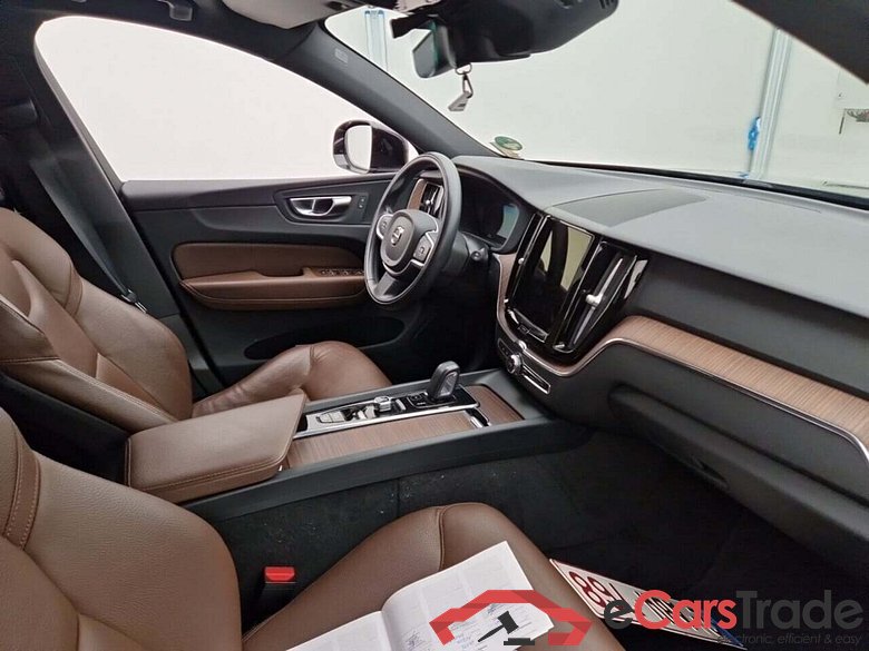 VOLVO XC60 2.0 B4 MOMENTUM PRO GEARTRONIC #3