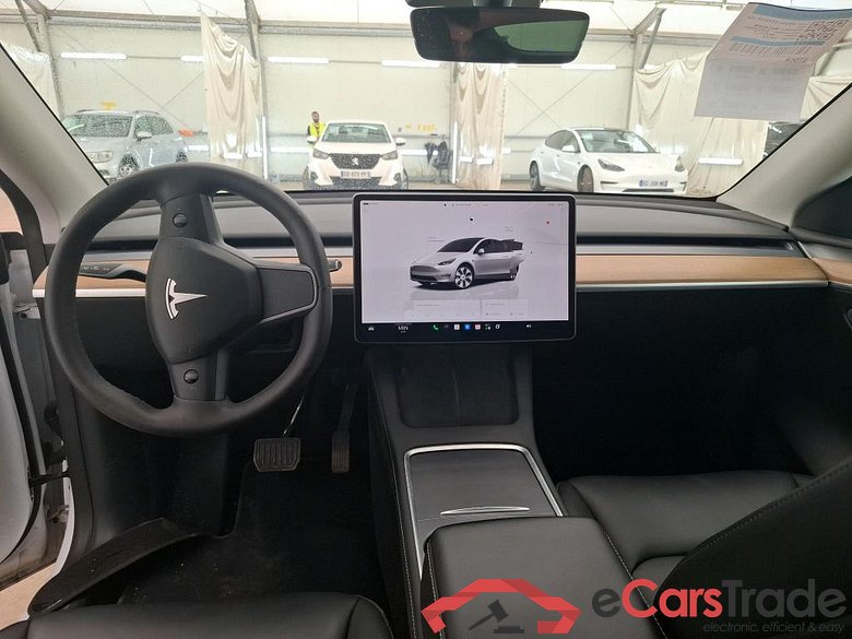 TESLA Model Y / 2020 / 5P / SUV Grand Autonomie Dual Motor AWD #6