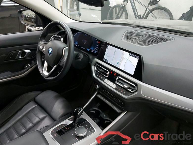 BMW - BMW 3 TOURING 320e 204PK Business Edition With Vernasca Heated Sport Seats & Driving Assistant Pack & Active Cruise Control  * HYBRID * #3