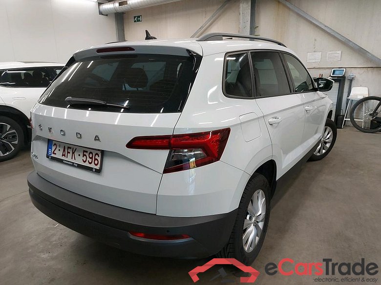 SKODA - SKO KAROQ CRTDI 115PK Ambition Pack Safety & GPS & Heated Seats & PDC Front & Rear & Camera #2