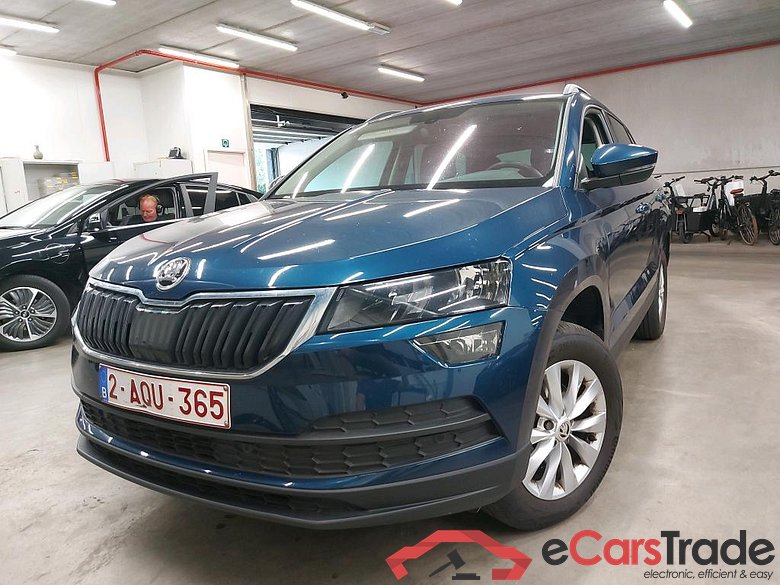 SKODA - SKO KAROQ CRTDI 115PK Clever With Climatic & Navigation & Heated Seats & Side Assist & Canton Sound & Park Sensors Front & Rear