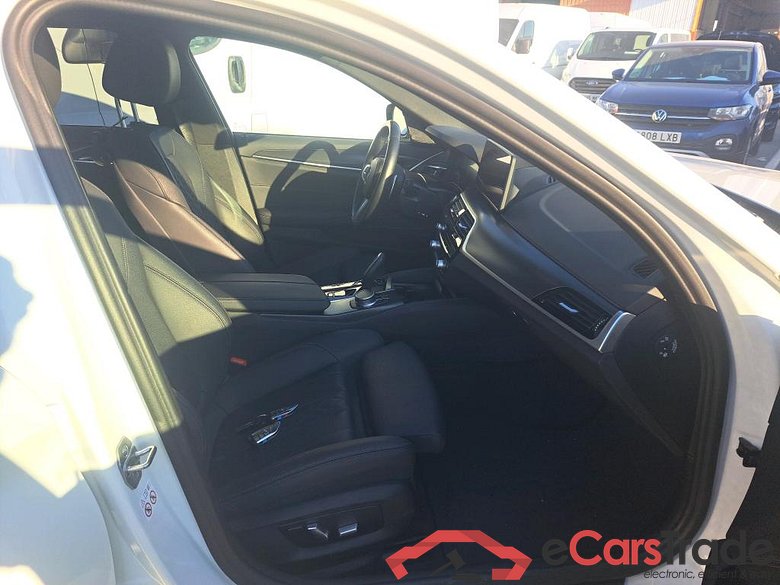 BMW Serie 5 / 2020 / 5P / familiar 530dA xDrive Touring #6