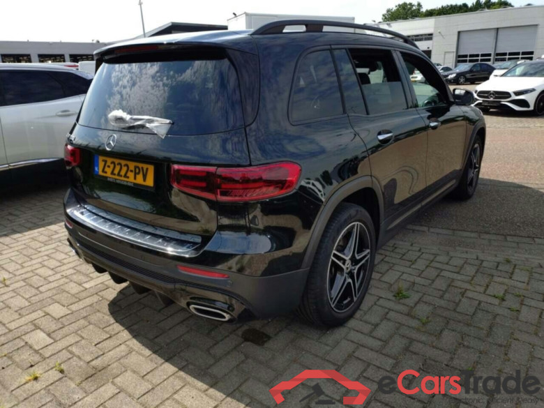 MERCEDES-BENZ GLB 200 AMG Line #4