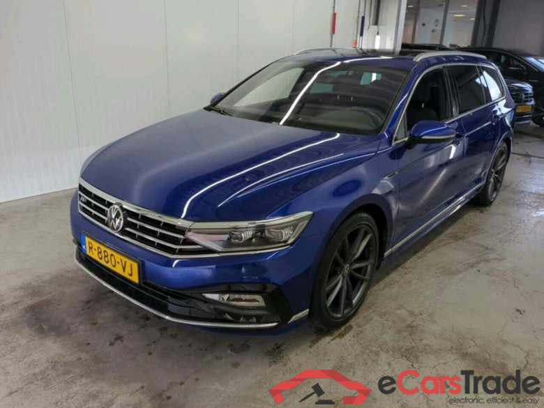 VOLKSWAGEN Passat Variant 1.5 TSI R-Line Bns+