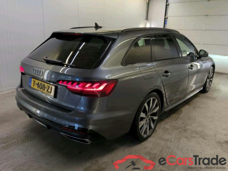 AUDI A4 Avant 35 TFSI S ed comp #2