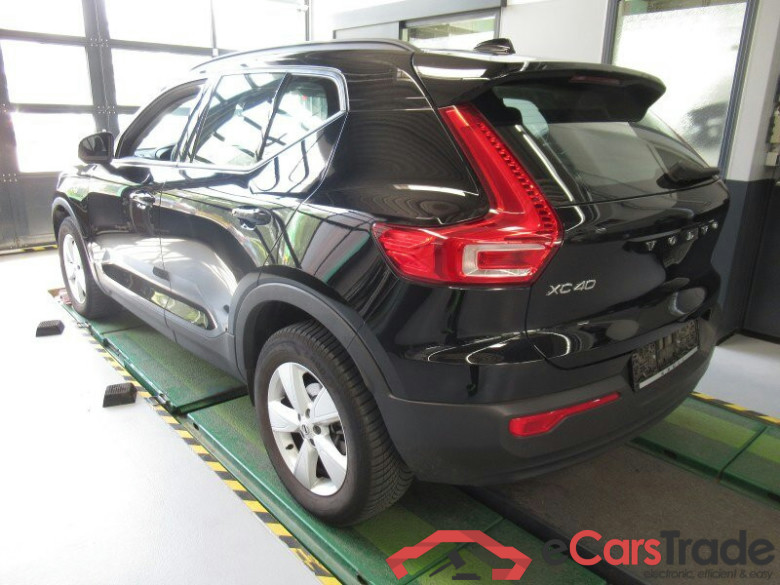 Volvo XC40 (2017->) DE - SUV5 T3 2WD EU6d, Momentum Core, 2020 - 2022 #4