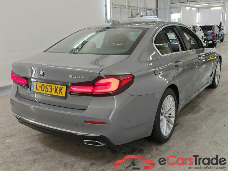 BMW 5 Serie Sedan 530e High Executive 4d +  BMW Laserlight #2