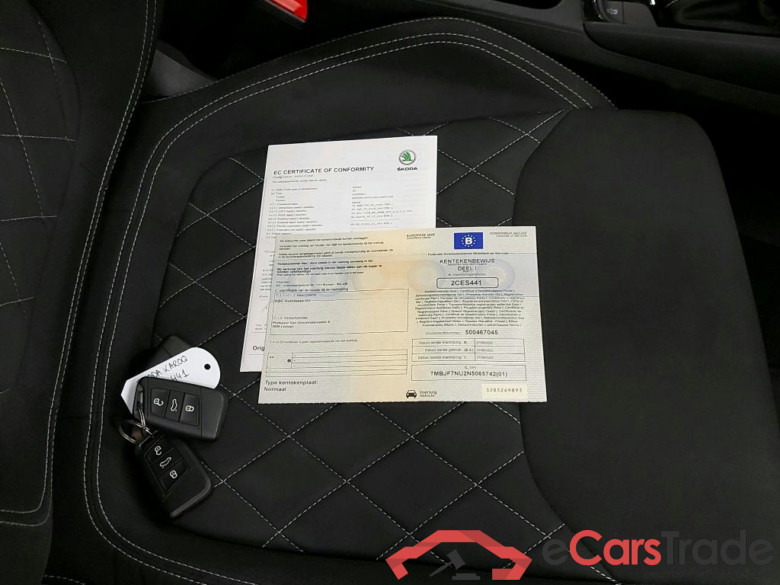 SKODA - SKO KAROQ CRTDI 115PK DSG7 Sportline Pack Safety & Canton Sound & Pano Roof #4