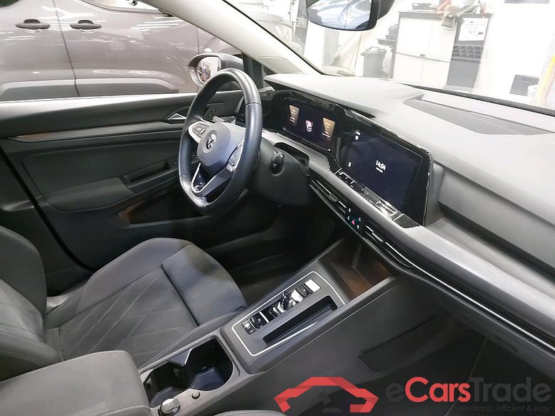 VOLKSWAGEN - VW  GOLF 1.4 eHybrid  204PK Style With Climatic & Navigation & Heated Electric Seats & Cruise Control & Park Sensors Front & Rear   * HYBRID * #3