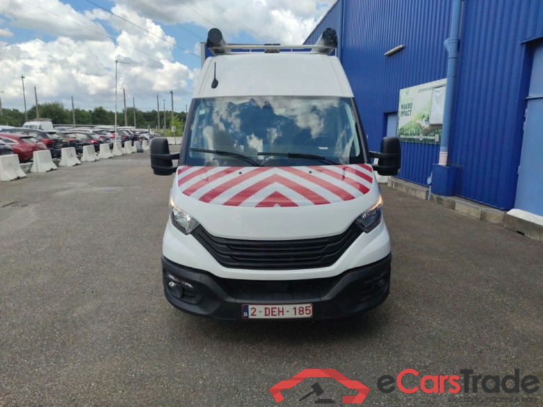 Iveco Daily 40C18HA8Z V 4100 H2 3500 Aut. 4d
