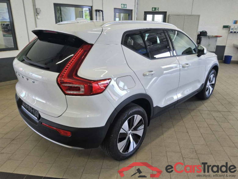 Volvo XC40 (2017->) DE - SUV5 T3 2WD EU6d, Momentum, 2020 - 2022 #3