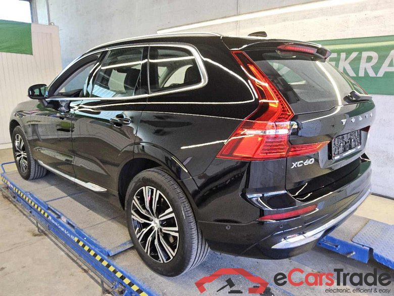 Volvo XC60 (03.2017->) DE - SUV5 B5 (Benzin) 2WD EU6d, Inscription Mild-Hybrid, (Facelift) 2021 - 2022 #4