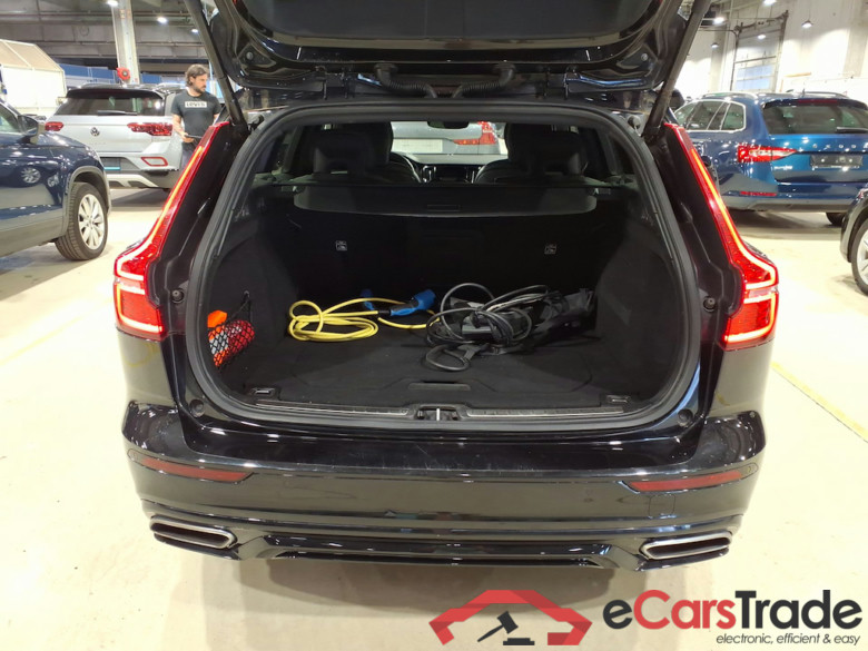 VOLVO V60 - 2018 2.0 T8 AWD PHEV R-Design Geartronic #3