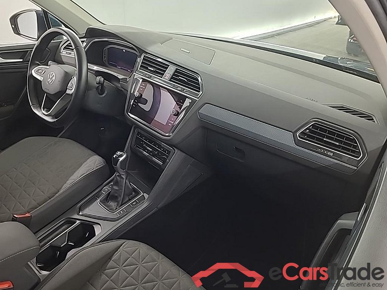 VOLKSWAGEN Tiguan 1.5 TSI 110kW Life Business 5D #6