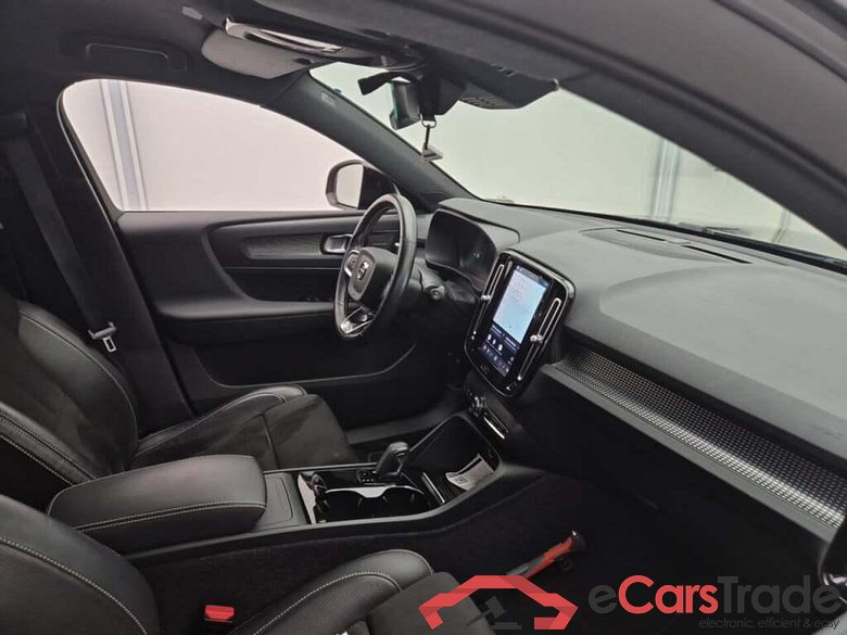 VOLVO XC40 Recharge P8 AWD RDes #3