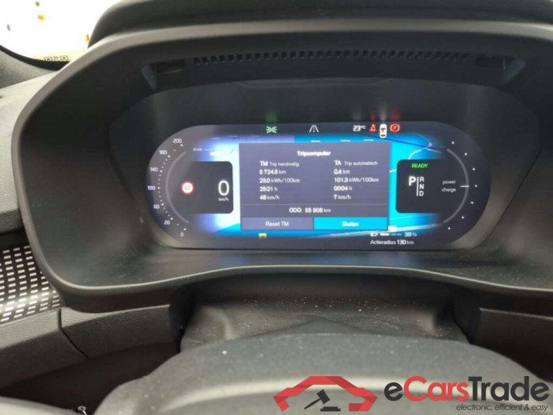 VOLVO XC40 Recharge P8 AWD RDes #5