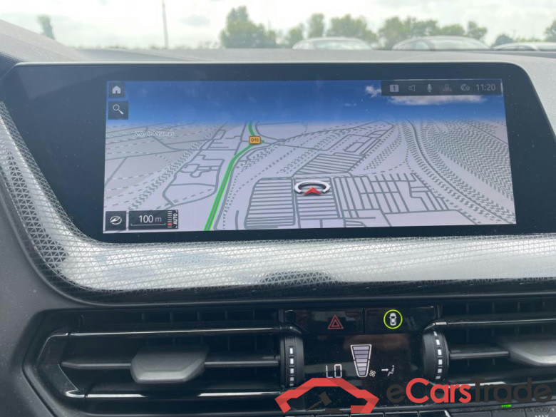 BMW 118i Sport-Line Aut. LED LC-Pro Ambient Navi 1/2 Sport-Leather KeylessGo Camera Klima PDC ... #6