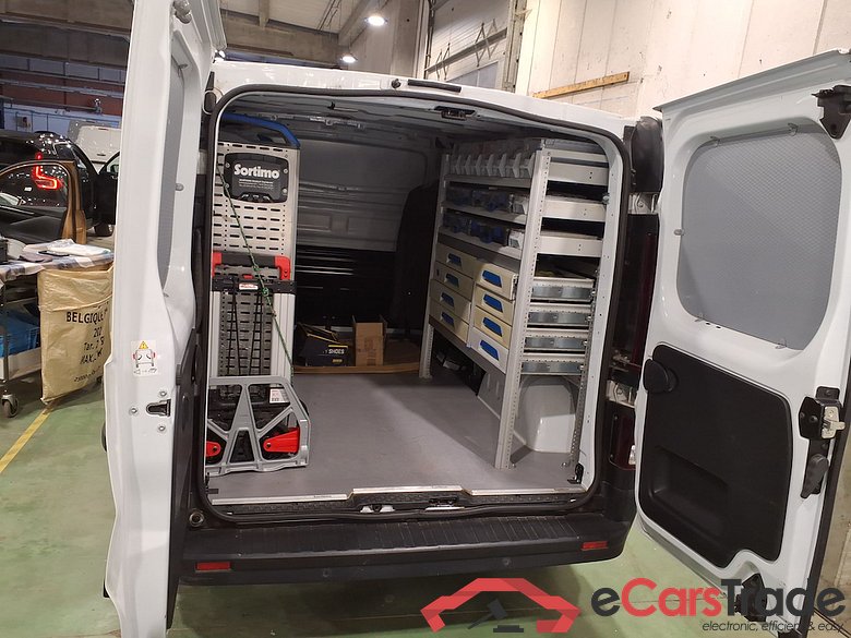 RENAULT TRAFIC 2.0 DCI 96KW CONFORT SWB 2.7T #3