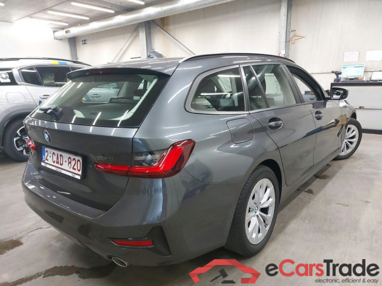 BMW - BMW 3 TOURING 318d 136PK Business Edition With Climatic & Navigation & Cruise Control & PDC Front & Rear #2