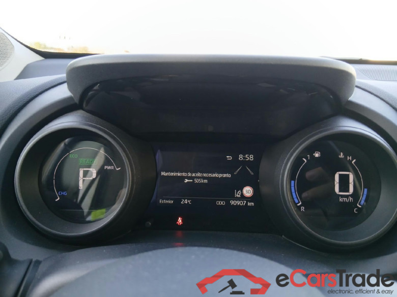 TOYOTA Yaris Cross / 2021 / 5P / todoterreno 1.5 120H Business Plus #4
