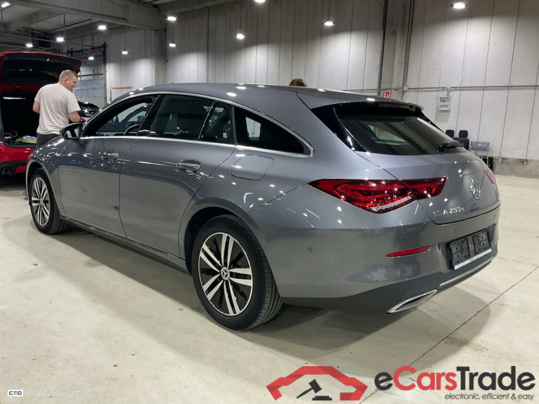 MERCEDES-BENZ CLA - Klasse 1.3 CLA 250 E BUSINESS SOLUTION DCT #3