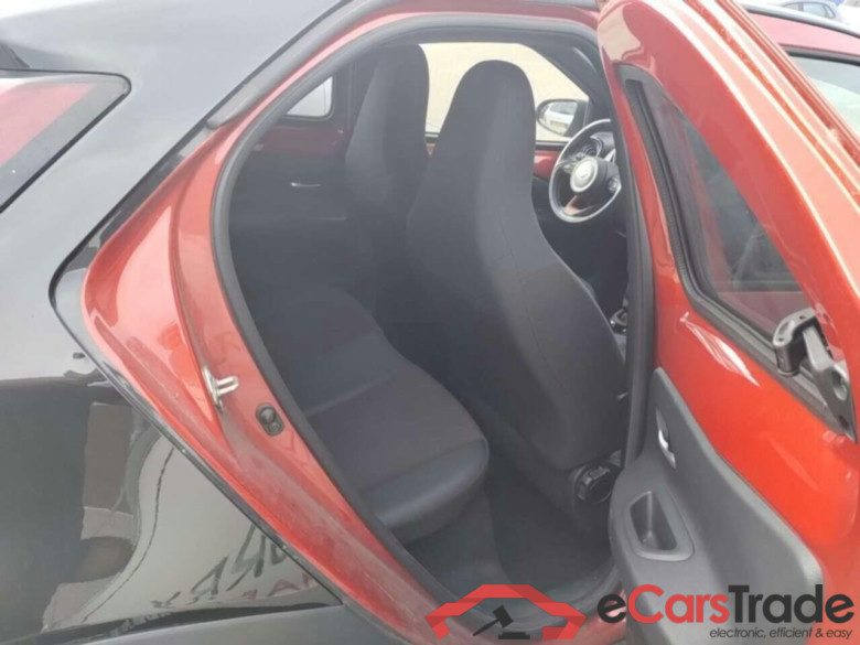 TOYOTA Aygo X 1.0 VVT-i MT #3