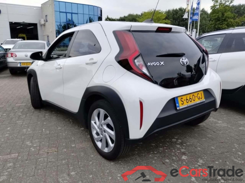 TOYOTA Aygo X 1.0 VVT-i MT first #3