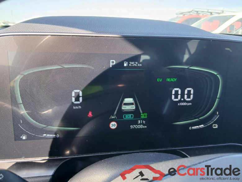 KIA Niro / 2022 / 5P / crossover 1.6 GDi HEV 104kW (141CV) Drive #4