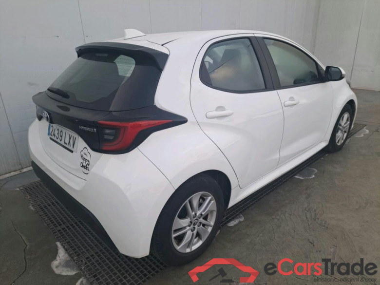 TOYOTA Yaris / 2020 / 5P / berlina con portón 1.5 120H Active Tech #2