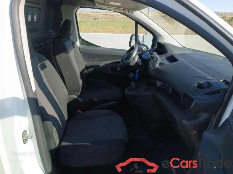 PEUGEOT Partner / 2018 / 3P / furgón derivado de turismo Pro Standard 600kg BlueHDi 73kW (AC) #6