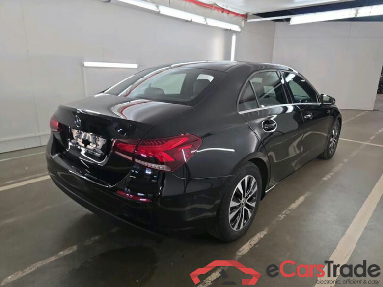 Mercedes A 180d Limo Aut. Pano LED Widescreen Navi 1/2 Sport-Leather KeylessGo Camera Klima PDC ... #3