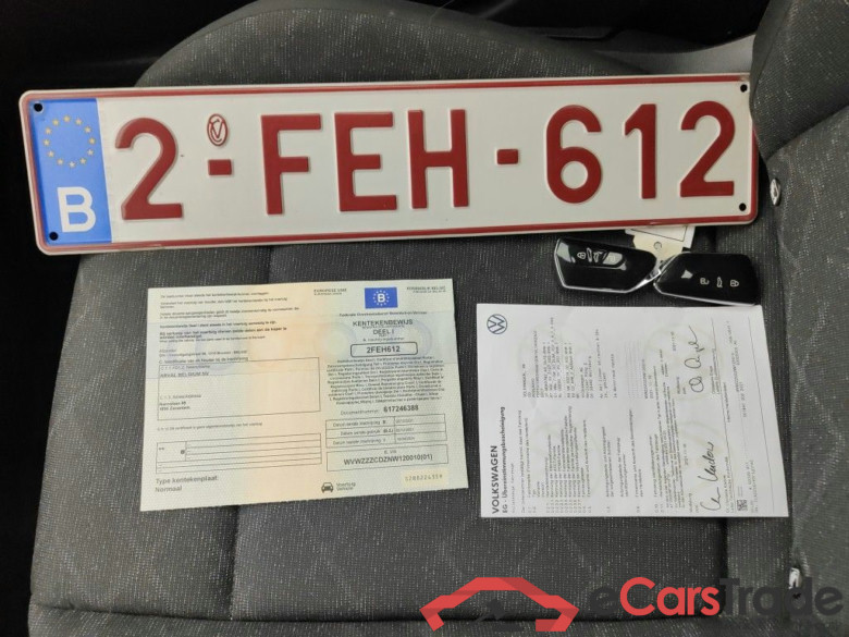 Volkswagen Golf VIII 1.0 eTSI 81kW Life DSG 5d #4