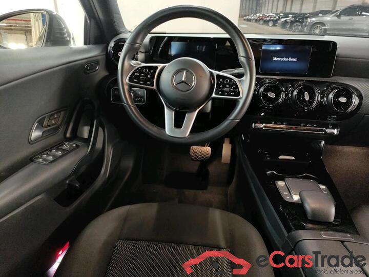 Mercedes A-Klasse A-Klasse A 180 Essential Line 100kW/136pk  5D/P Auto-7 #5