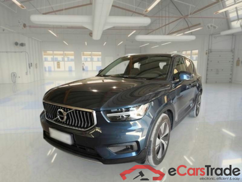 VOLVO XC40 / 2017 / 5P / SUV T5 PLUG-IN HYBRID AUTO RECH INSCRIP EXPR #1