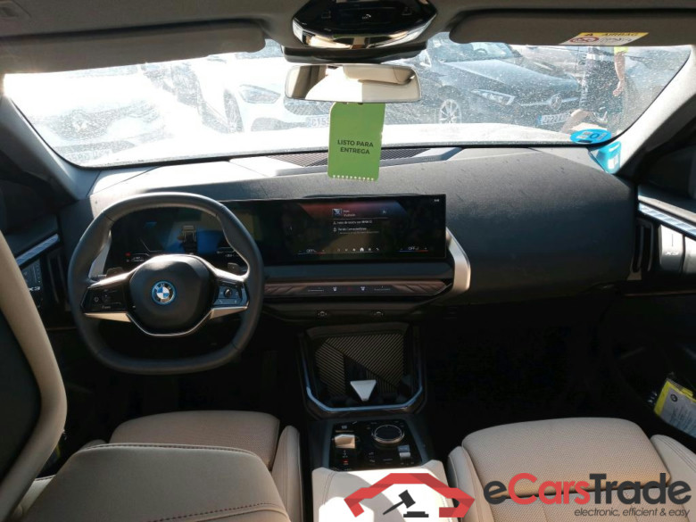 BMW  30e xDrive #3