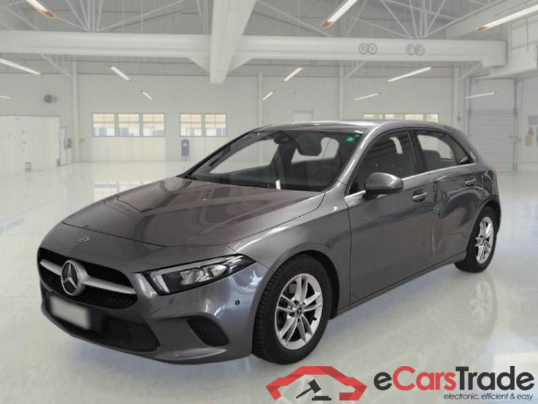 MERCEDES-BENZ CLASSE A / 2018 / 5P / BERLINA A 180 D AUTOMATIC BUSINESS EXTRA