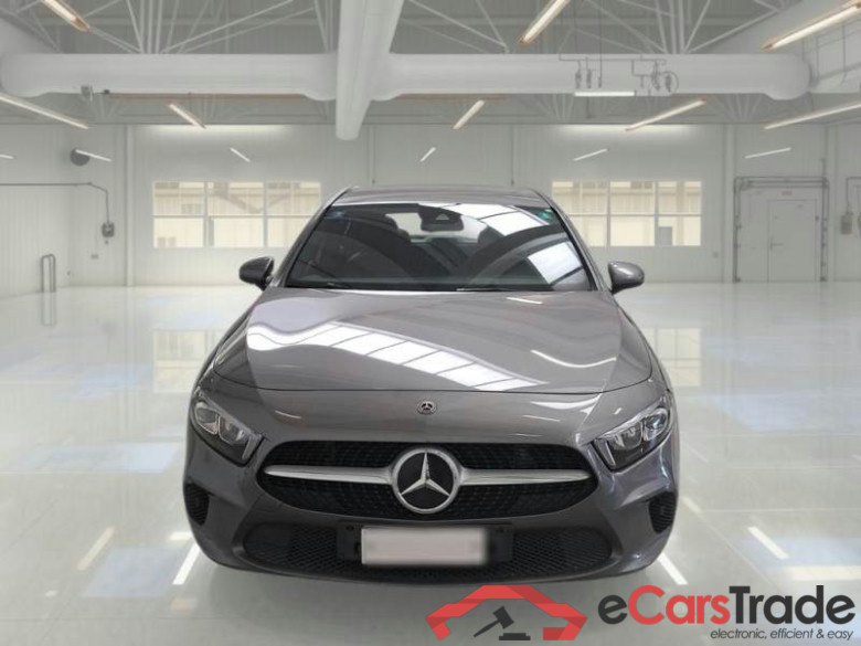 MERCEDES-BENZ CLASSE A / 2018 / 5P / BERLINA A 180 D AUTOMATIC BUSINESS EXTRA #6