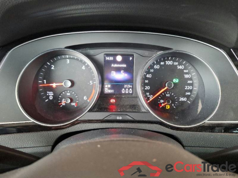 VOLKSWAGEN PASSAT / 2019 / 5P / STATION WAGON VAR. 2.0TDI SCR EVO 90KW BUSINESS DSG #4