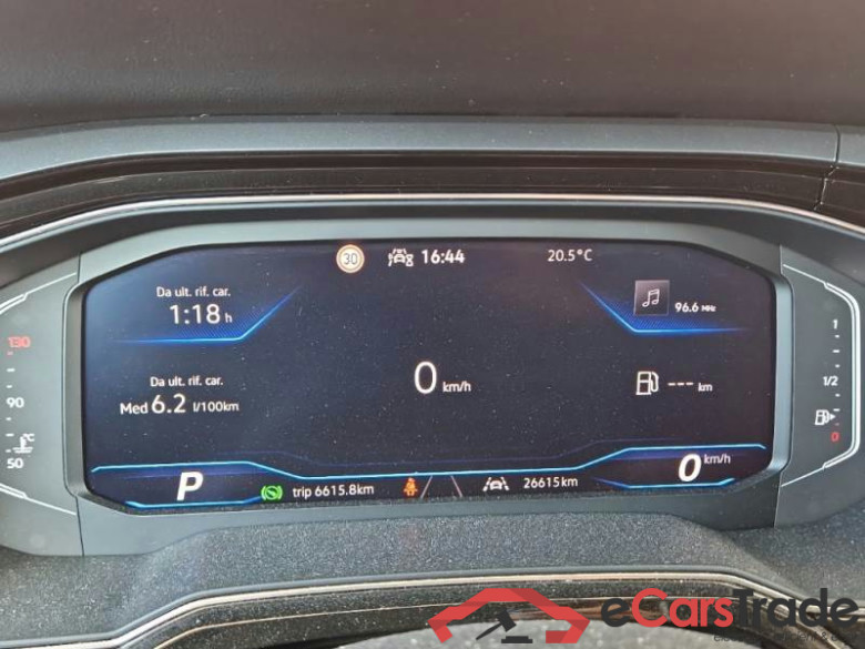 VOLKSWAGEN TAIGO / 2021 / 5P / SUV 1.0 TSI 81KW R-LINE DSG #4