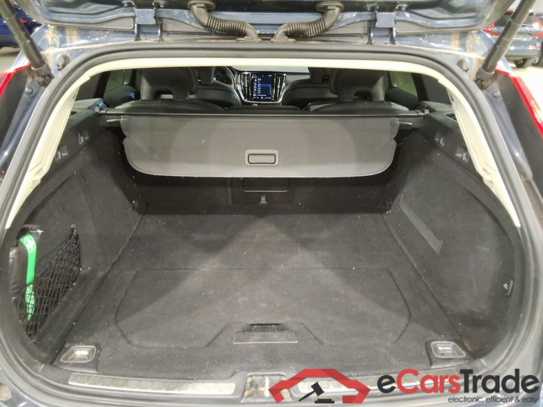 VOLVO V60 DIESEL - 2018 2.0 D3 Momentum Pro #3